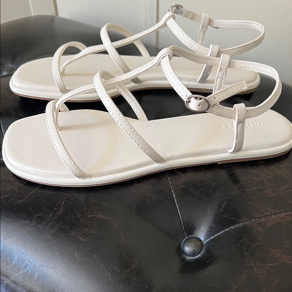 NWOT Sandals - Picture 6 of 6